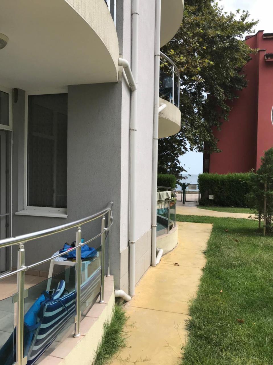 Cozy Apartment By The Sea Равда Екстер'єр фото